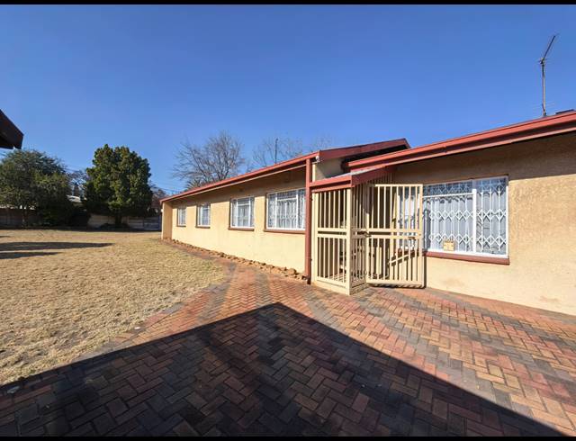 4 BEDROOM HOUSE TO LET IN SASOLBURG EXT 23
